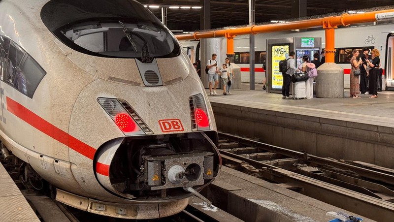 Jaringan transportasi kereta Jerman mengalami gangguan besar-besaran, Selasa (23/6/2026) malam waktu setempat. (REUTERS/Christine Uyanik)