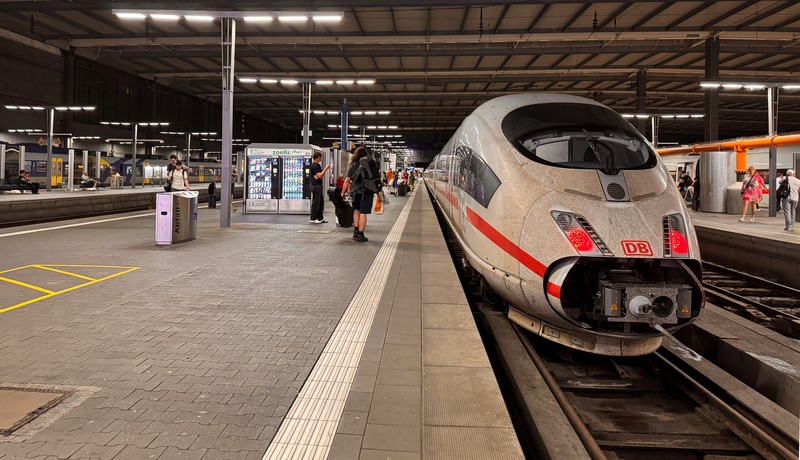 Jaringan transportasi kereta Jerman mengalami gangguan besar-besaran, Selasa (23/6/2026) malam waktu setempat. (REUTERS/Christine Uyanik)