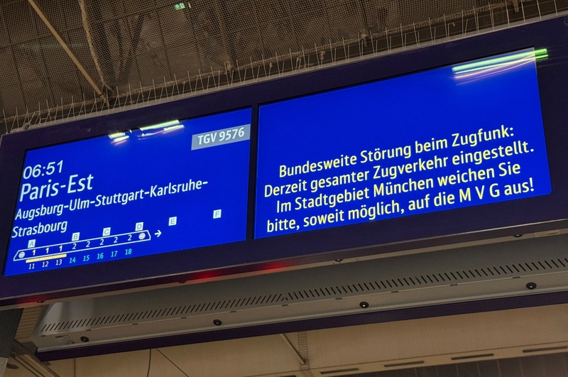 Jaringan transportasi kereta Jerman mengalami gangguan besar-besaran, Selasa (23/6/2026) malam waktu setempat. (REUTERS/Christine Uyanik)