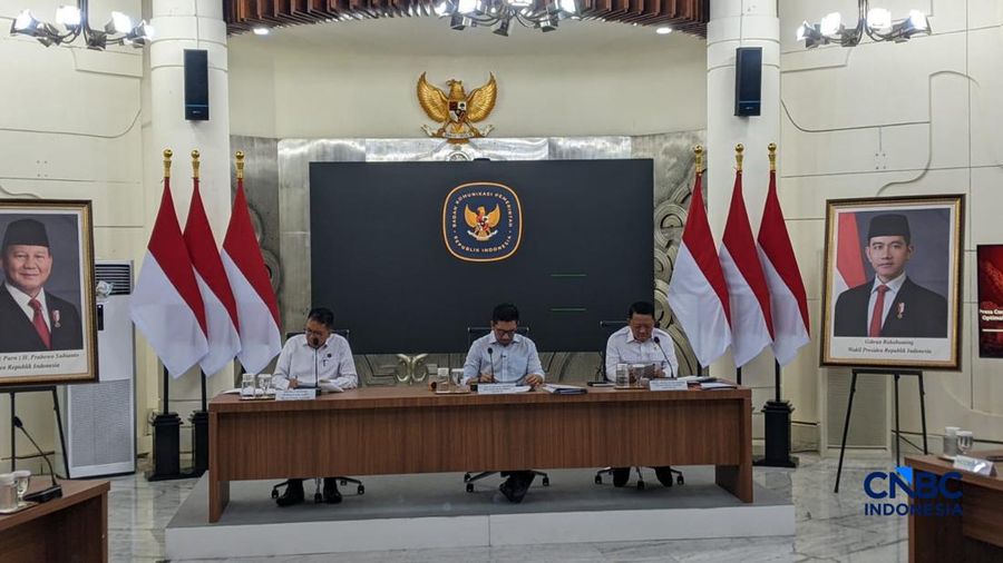 Foto: Jaksa Agung Muda Bidang Tindak Pidana Khusus Kejagung Febrie Adriansyah (paling kanan) dalam konferensi pers update Penyelamatan Aset dan Optimalisasi Keuangan Negara melalui Penegakan Hukum dan Perbaikan Tata Kelola di Auditorium kantor Badan