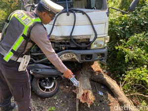 Gagal Nyalip, Mahasiswa Denpasar Tewas Ditabrak Truk di Jembrana