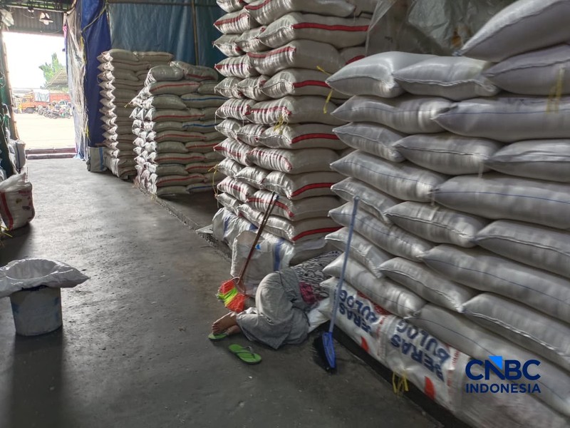 Suasana Pasar Induk Beras Cipinang (PIBC), Jakarta, Rabu (24/6/2026). (CNBC Indonesia/Martyasari Rizky)