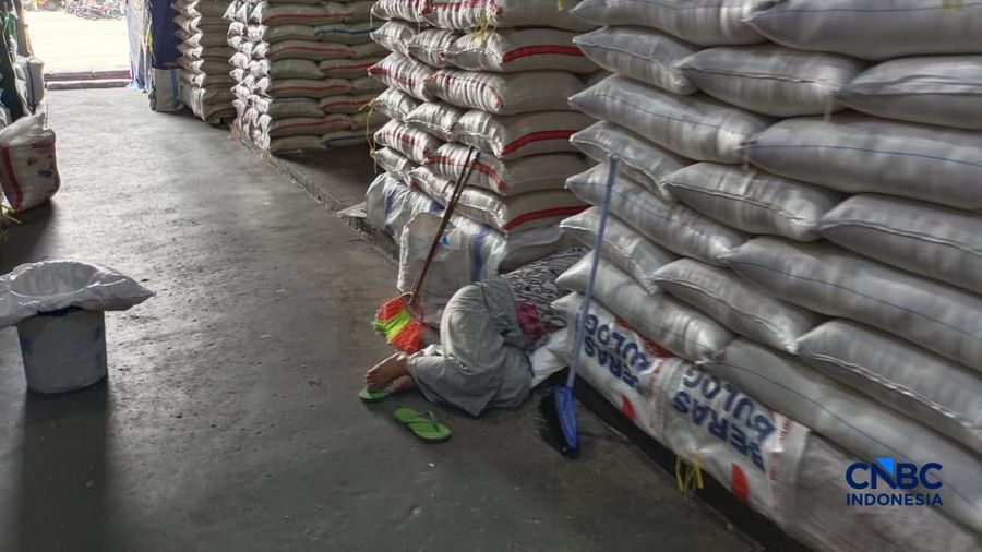 Suasana Pasar Induk Beras Cipinang (PIBC), Jakarta, Rabu (24/6/2026). (CNBC Indonesia/Martyasari Rizky)
