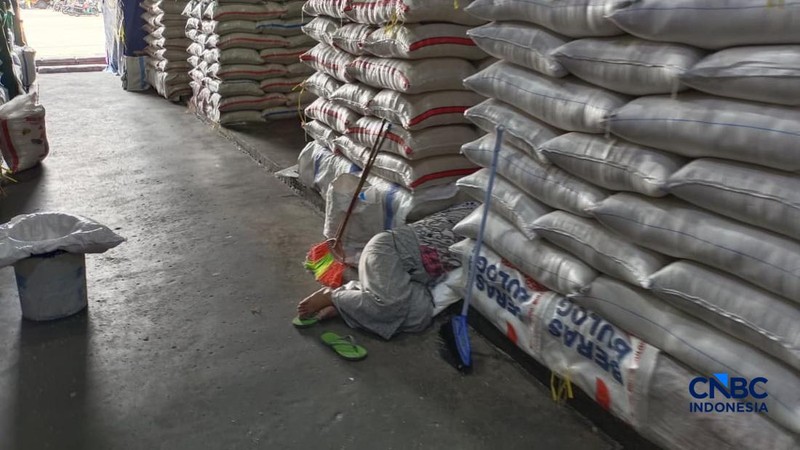Suasana Pasar Induk Beras Cipinang (PIBC), Jakarta, Rabu (24/6/2026). (CNBC Indonesia/Martyasari Rizky)