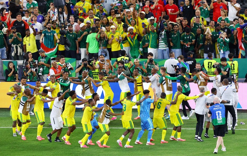 Afrika Selatan lolos ke 32 besar Piala Dunia 2026 setelah mengalahkan Korea Selatan pada laga fase grup yang berlangsung di Stadion Monterrey, Meksiko, Kamis (25/6) pagi waktu Indonesia. (REUTERS/Eloisa Sanchez)