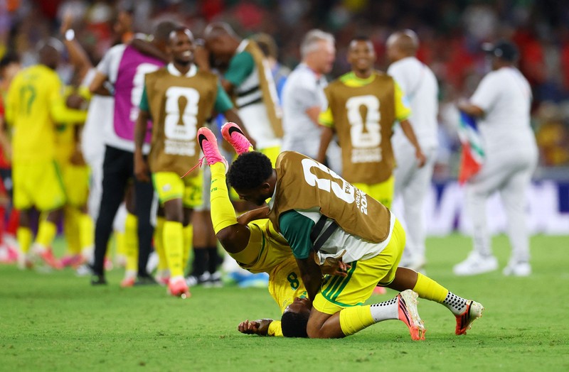 Afrika Selatan lolos ke 32 besar Piala Dunia 2026 setelah mengalahkan Korea Selatan pada laga fase grup yang berlangsung di Stadion Monterrey, Meksiko, Kamis (25/6) pagi waktu Indonesia. (REUTERS/Eloisa Sanchez)