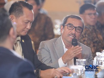 Anggota Dewan Energi Nasional 2026–2030, Mohamad Fadhil Hasan saat menyampaikan pemaparan dalam Energy Forum Singosari Ballroom-Hotel Borobudur, Jakarta, Kamis (25/6/2026). (CNBC Indonesia/Faisal Rahman)