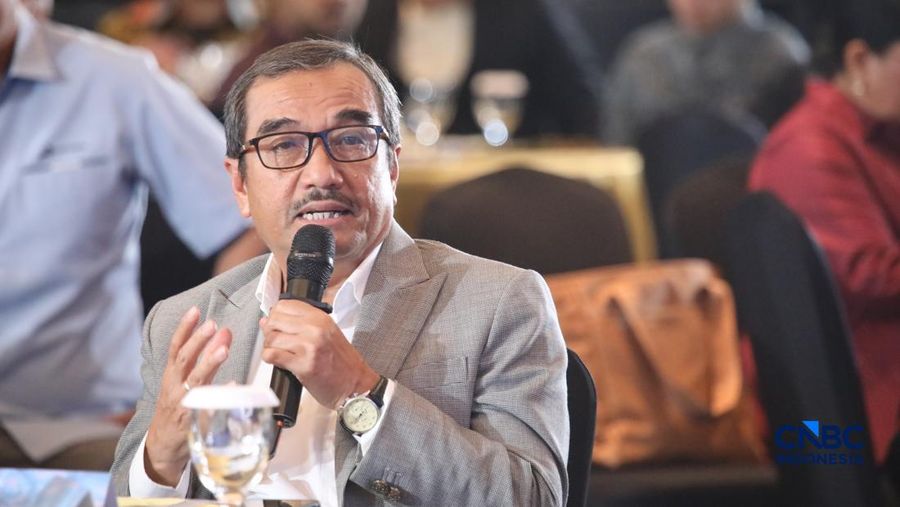 Anggota Dewan Energi Nasional 2026–2030, Mohamad Fadhil Hasan saat menyampaikan pemaparan dalam Energy Forum Singosari Ballroom-Hotel Borobudur, Jakarta, Kamis (25/6/2026).