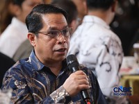 Direktur Jenderal Minyak dan Gas Bumi, Kementerian ESDM, Laode Sulaeman saat menyampaikan pemaparan dalam Energy Forum di Singosari Ballroom-Hotel Borobudur, Jakarta, Kamis (25/6/2026). (CNBC Indonesia/Faisal Rahman)