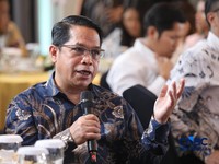 Direktur Jenderal Minyak dan Gas Bumi, Kementerian ESDM, Laode Sulaeman saat menyampaikan pemaparan dalam Energy Forum di Singosari Ballroom-Hotel Borobudur, Jakarta, Kamis (25/6/2026). (CNBC Indonesia/Faisal Rahman)