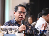 Direktur Jenderal Minyak dan Gas Bumi, Kementerian ESDM, Laode Sulaeman saat menyampaikan pemaparan dalam Energy Forum di Singosari Ballroom-Hotel Borobudur, Jakarta, Kamis (25/6/2026). (CNBC Indonesia/Faisal Rahman)