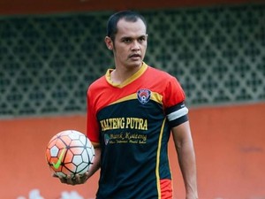 Edi Sibung, Eks Pesepakbola Nasional yang Kini Jadi ASN Pemprov Kalteng
