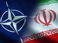 Foto kolase Bendera NATO dan Iran. (Dok. Freepik)