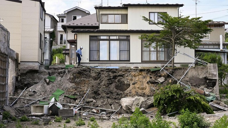 Gempa bumi tektonik berkekuatan Magnitudo 6,9 mengguncang wilayah utara Jepang pada Kamis (25/6/2026) pagi. (via REUTERS/KYODO)