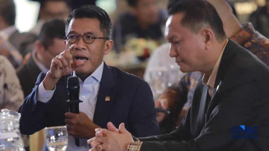 Ketua Komisi XI DPR RI, Mukhamad Misbakhun saat menyampaikan pemaparan dalam Energy Forum di Singosari Ballroom-Hotel Borobudur Jakarta, Kamis (25/6/2026). (CNBC Indonesia/Muahmmad Sabki)
