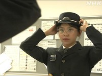 Mahatmi Rismartanti merupakan wanita pertama asal Indonesia yang jadi pengemudi bus di Jepang. (Dok. NHK World Japan via Detikcom)