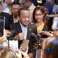 Menteri ESDM, Bahlil Lahadalia saat doorstop dengan media usai menyampaikan pemaparan dalam Energy Forum di Singosari Ballroom-Hotel Borobudur, Jakarta, Kamis (25/6/2026). (CNBC Indonesia/Muhammad Sabki)