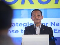 Menteri ESDM, Bahlil Lahadalia saat menyampaikan pemaparan dalam Energy Forum di Singosari Ballroom-Hotel Borobudur, Jakarta, Kamis (25/6/2026). (CNBC Indonesia/Faisal Rahman)