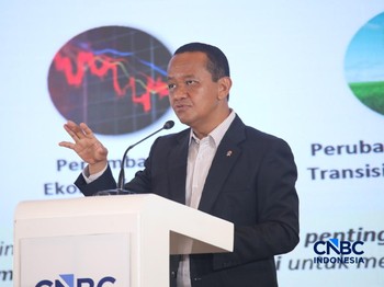 Menteri ESDM, Bahlil Lahadalia saat menyampaikan pemaparan dalam Energy Forum di Singosari Ballroom-Hotel Borobudur, Jakarta, Kamis (25/6/2026). (CNBC Indonesia/Faisal Rahman)