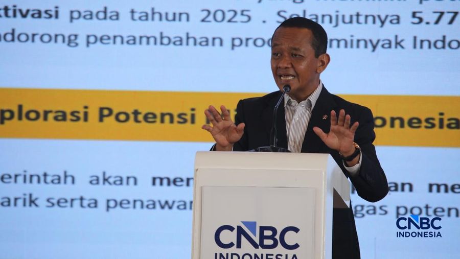 Menteri ESDM, Bahlil Lahadalia saat menyampaikan pemaparan dalam Energy Forum di Singosari Ballroom-Hotel Borobudur, Jakarta, Kamis (25/6/2026). (CNBC Indonesia/Faisal Rahman)