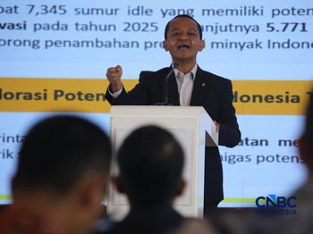 Menteri ESDM, Bahlil Lahadalia saat menyampaikan pemaparan dalam Energy Forum di Singosari Ballroom-Hotel Borobudur, Jakarta, Kamis (25/6/2026). (CNBC Indonesia/Faisal Rahman)