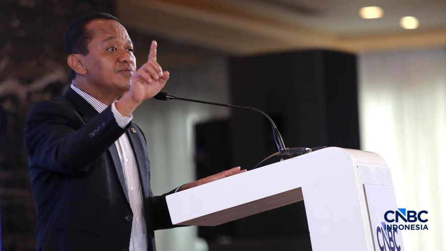 Menteri ESDM, Bahlil Lahadalia saat menyampaikan pemaparan dalam Energy Forum di Singosari Ballroom-Hotel Borobudur, Jakarta, Kamis (25/6/2026). (CNBC Indonesia/Muhammad Sabki)