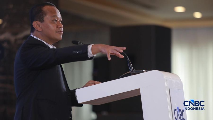 Menteri ESDM, Bahlil Lahadalia saat menyampaikan pemaparan dalam Energy Forum di Singosari Ballroom-Hotel Borobudur, Jakarta, Kamis (25/6/2026). (CNBC Indonesia/Muhammad Sabki)