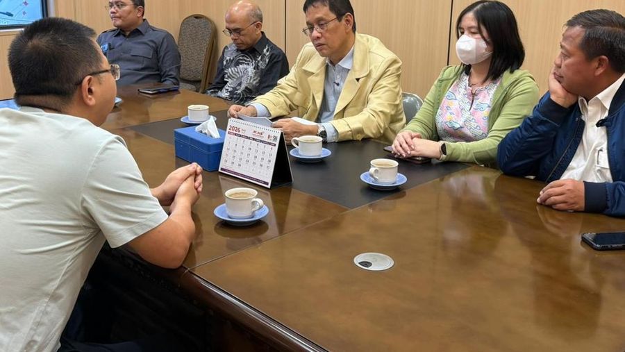 Menteri Keuangan Purbaya Yudhi Sadewa melakukan inspeksi mendadak (sidak) ke salah satu perusahaan baja asal China yang beroperasi di kawasan Pulogadung, Jakarta, Kamis (25/6/2026).