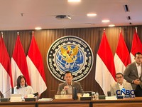 Menteri Koordinator Bidang Infrastruktur dan Pembangunan Kewilayahan (Kemenko IPK) Agus Harimurti Yudhoyono, saat rapat koordinasi tingkat menteri di kantornya, Jakarta, Kamis (25/6/2026).