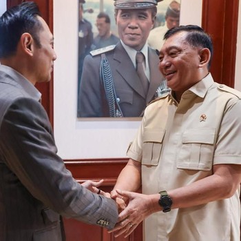 Menteri Pertahanan (Menhan), Sjafrie Sjamsoeddin menerima kunjungan Menteri Koordinator Bidang Infrastruktur dan Pembangunan Kewilayahan RI di Kantor Kementerian Pertahanan, Jakarta, Kamis (25/6/2026). (Instagram/sjafrie.sjamsoeddin)