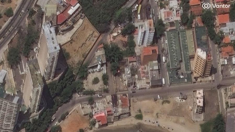 Citra satelit menunjukkan bangunan-bangunan di Playa Puerto Viejo, di La Guaira, Venezuela, 22 Juni 2026, sebelum dua gempa bumi dahsyat.