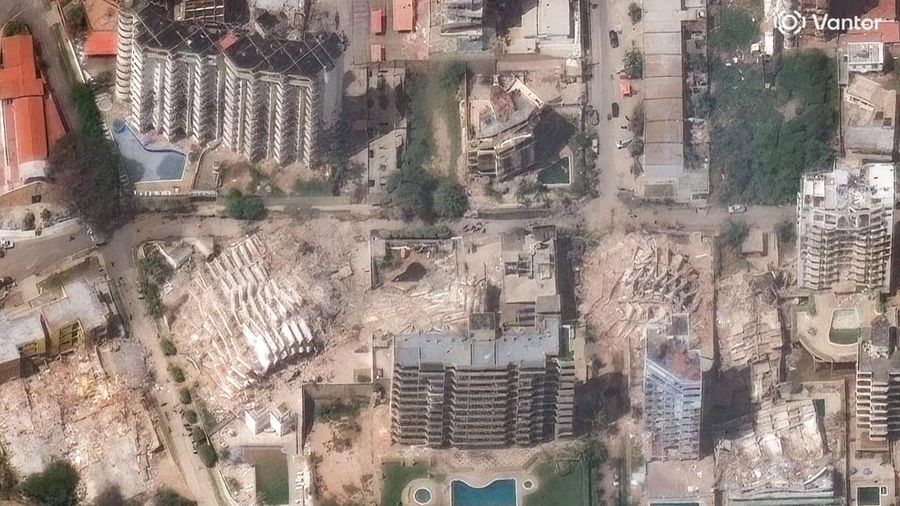 Citra satelit menunjukkan gedung-gedung apartemen yang runtuh di La Guaira, Venezuela, 25 Juni 2026, setelah dua gempa bumi dahsyat. (Vantor/Handout via REUTERS)