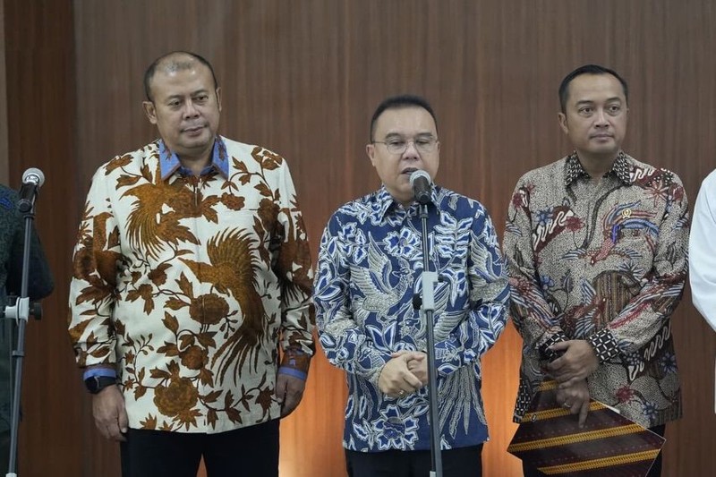 Dewan Perwakilan Rakyat (DPR) bersama pemerintah dan serikat buruh sebagai bagian dari Satuan Tugas Mitigasi Pemutusan Hubungan Kerja (PHK) menggelar pertemuan di Gedung Nusantara III, kompleks parlemen, Senayan, Jakarta Pusat, Jumat (26/6/2026). (Instagram/sufmi_dasco)