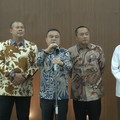 Foto: Konferensi pers pimpinan DPR, pemerintah, dan pimpinan organisasi serikat buruh di Gedung Nusantara III, kompleks parlemen, Senayan, Jakarta, Jumat (26/6/2026). (Tangkapan Layar YouTube Sin Po TV)