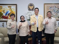 Menteri Keuangan Purbaya menerima Kepala BGN Nanik S. Deyang untuk membahas paya efisiensi anggaran, penanganan inefisiensi serta pengawasan dalam pelaksanaan program MBG, dan rencana akselerasi untuk wilayah 3T (Terdepan, Terluar, Tertinggal). (Inst