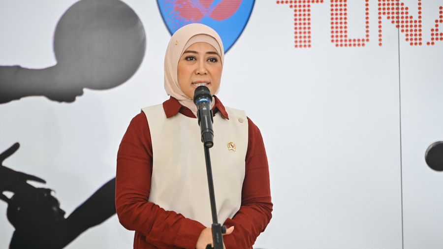 Menteri Komunikasi dan Digital Meutya Hafid saat mengunjungi Pameran Foto Jurnalistik Antara bertema Perisai Tunas di Antara Heritage Center, Jakarta Pusat, Kamis (25/06/2026). (Dok. Komdigi/Ahmad Tri Hawaari)