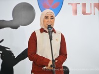 Menteri Komunikasi dan Digital Meutya Hafid saat mengunjungi Pameran Foto Jurnalistik Antara bertema Perisai Tunas di Antara Heritage Center, Jakarta Pusat, Kamis (25/06/2026). (Dok. Komdigi/Ahmad Tri Hawaari)