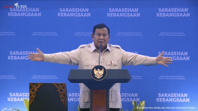 Cerita Prabowo Saat Naik Maung: Sempat Bocor Saat Hujan, Tapi Bangga
