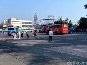 Operasional Terminal Cicaheum Berakhir, Sejumlah Bus Masih Transit