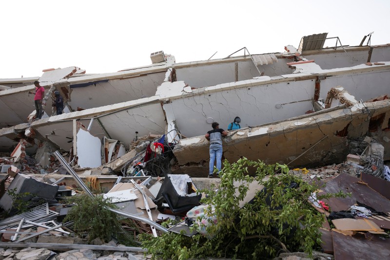 Keruskan akibat gempa bumi di La Guaira, Venezuela, Jumat (26/6/2026). (REUTERS/Leonardo Fernandez Viloria)