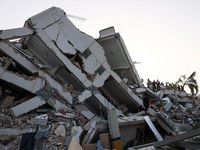 Keruskan akibat gempa bumi di La Guaira, Venezuela, Jumat (26/6/2026). (REUTERS/Leonardo Fernandez Viloria)