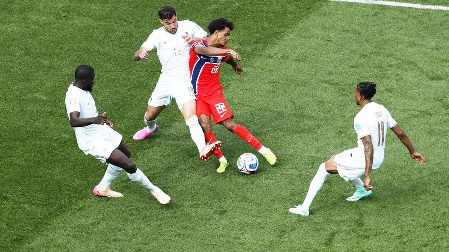 Laga Norwegia vs Prancis pada pertandingan terakhir Grup I Piala Dunia 2026 di Stadion Gillette, Foxborough, Amerika Serikat (AS), Sabtu (27/6/2026) WIB. (REUTERS/Jeenah Moon)