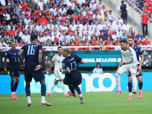 Spanyol Ungguli Uruguay 1-0 di Babak I