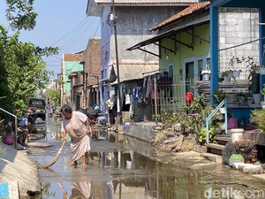 Derita Warga Tambakrejo Semarang Diteror Rob Saban Hari