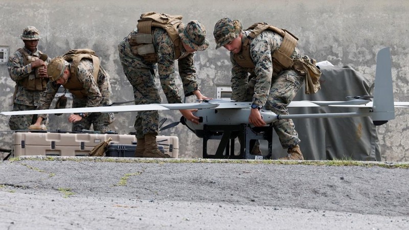 Marinir AS dan Pasukan Bela Diri Jepang menggelar latihan tembak langsung gabungan sebagai bagian dari latihan tahunan Resolute Dragon di Yufu, Prefektur Oita, Jepang, Minggu (28/6/2026). (REUTERS/Kim Kyung-Hoon)