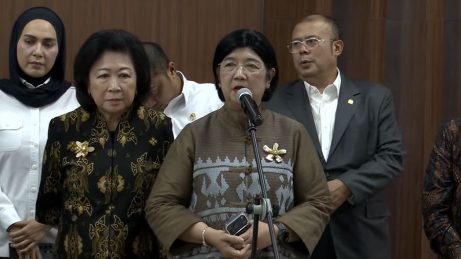 Deputi Gubernur Senior Bank Indonesia (BI), Destry Damayanti saat menyampaikan keterangan kepada awak media di Jakarta, Senin (29/6/2026). (Tangkapan Layar Youtube/Sin Po TV))