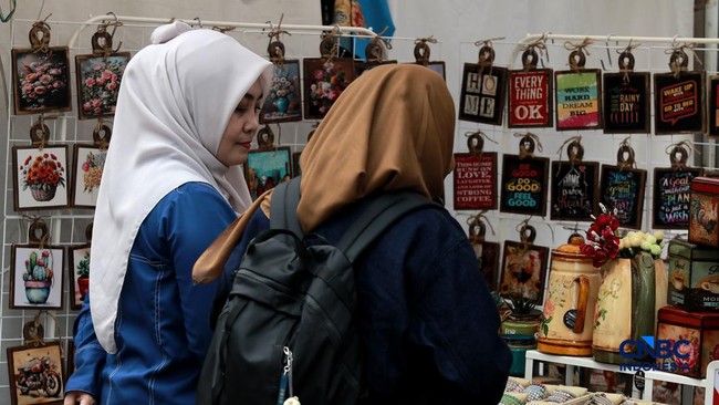Pemerintah Genjot UMKM Naik Kelas, Gelar Akad KUR Massal