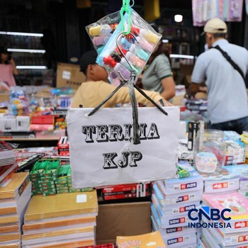 Penampakan Penjual Alat Tulis Menjamur di Asemka, Ramai Diserbu Warga