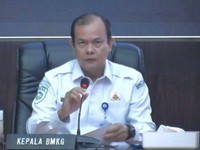 Kepala Badan Meteorologi, Klimatologi, dan Geofisika (BMKG), Teuku Faisal Fathani saat menyampaikan pemaparan dalam Rapat Koordinasi Pengendalian Inflasi Daerah Tahun 2026 di Jakarta, Senin (29/6/2026). (Tangkapan Layar Youtube/Kemendagri RI)