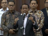 Menteri ESDM, Bahlil Lahadalia saat menyampaikan keterangan kepada awak media di Jakarta, Senin (29/6/2026). (Tangkapan Layar Youtube)